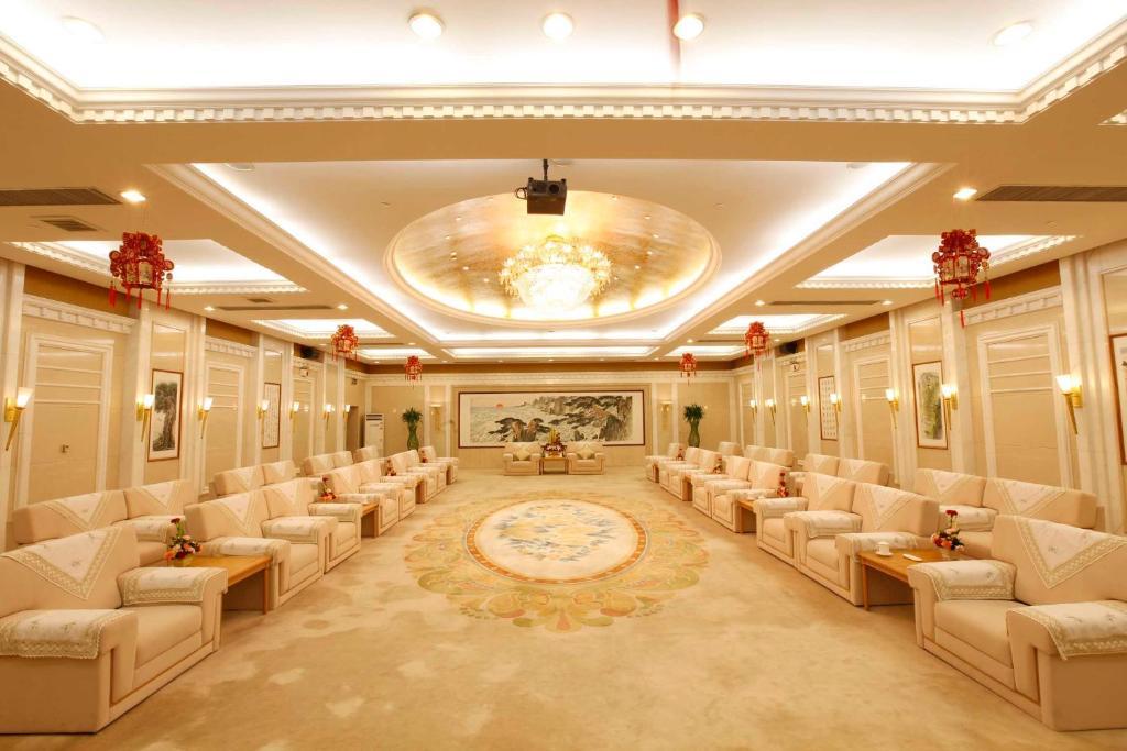 Shan Dong Hotel Цзинань Экстерьер фото