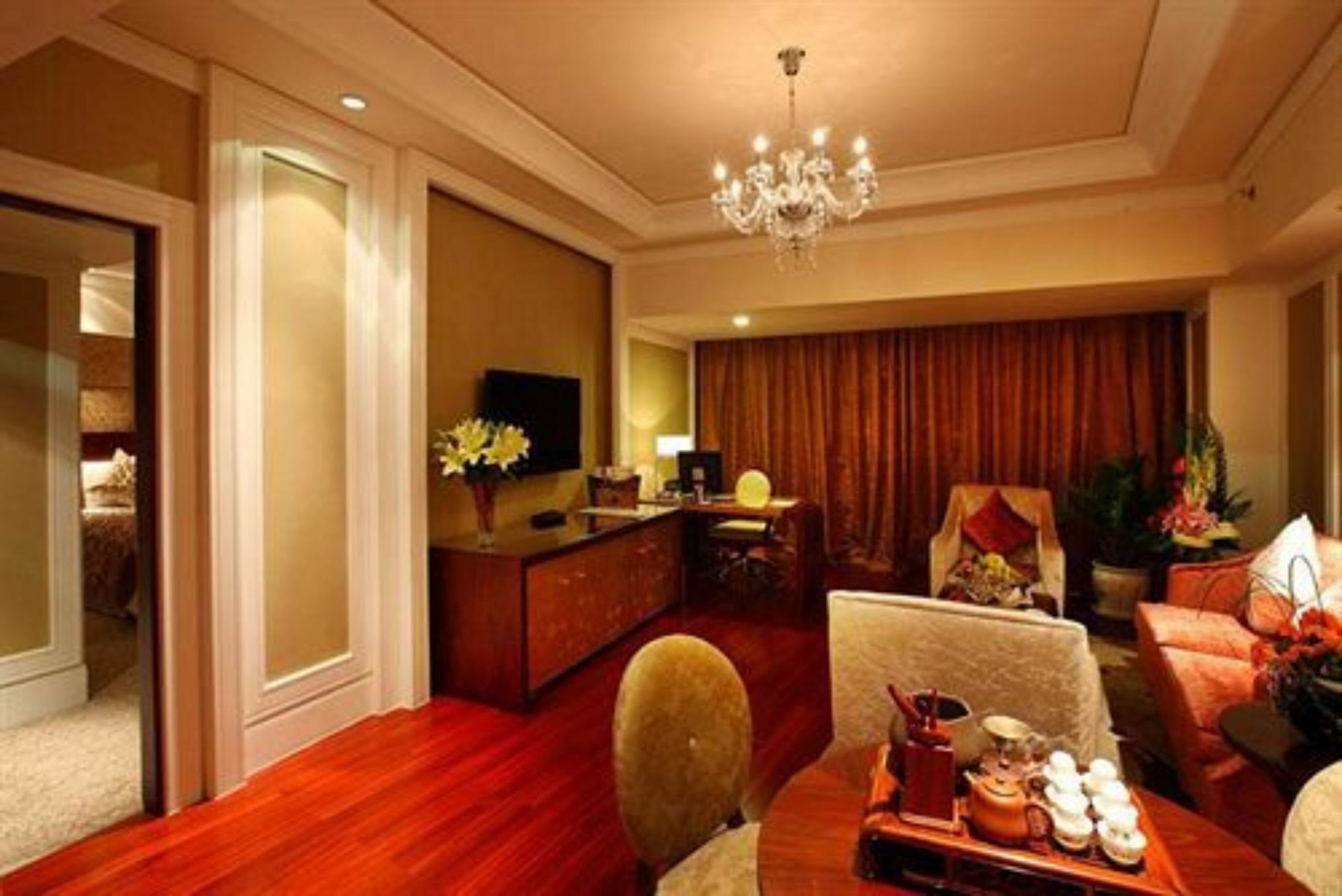 Shan Dong Hotel Цзинань Экстерьер фото